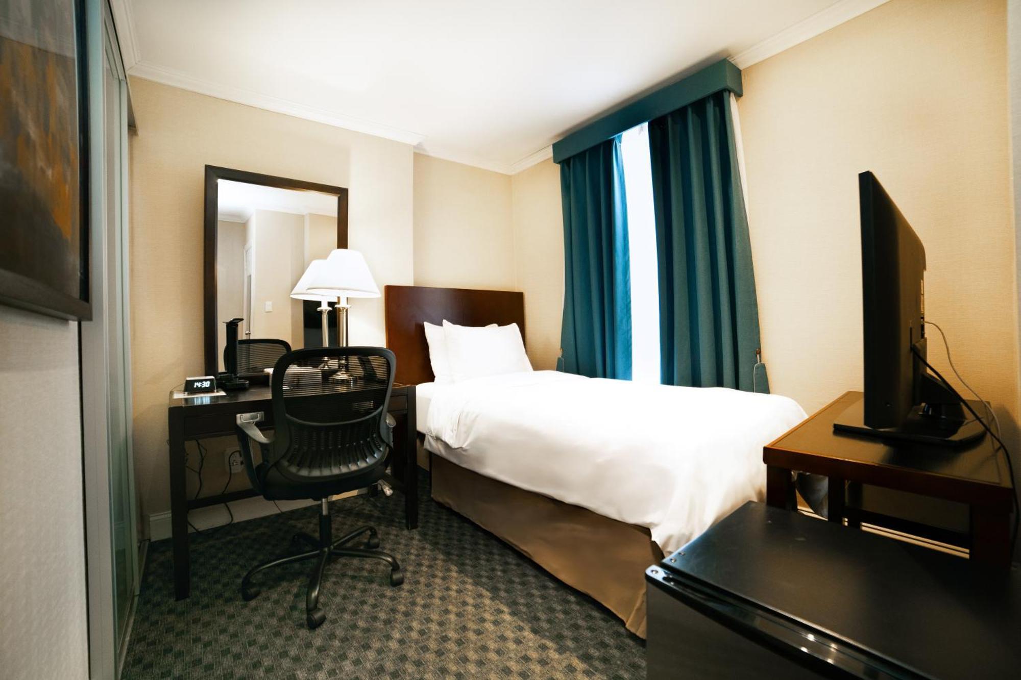 Hotel Stanford