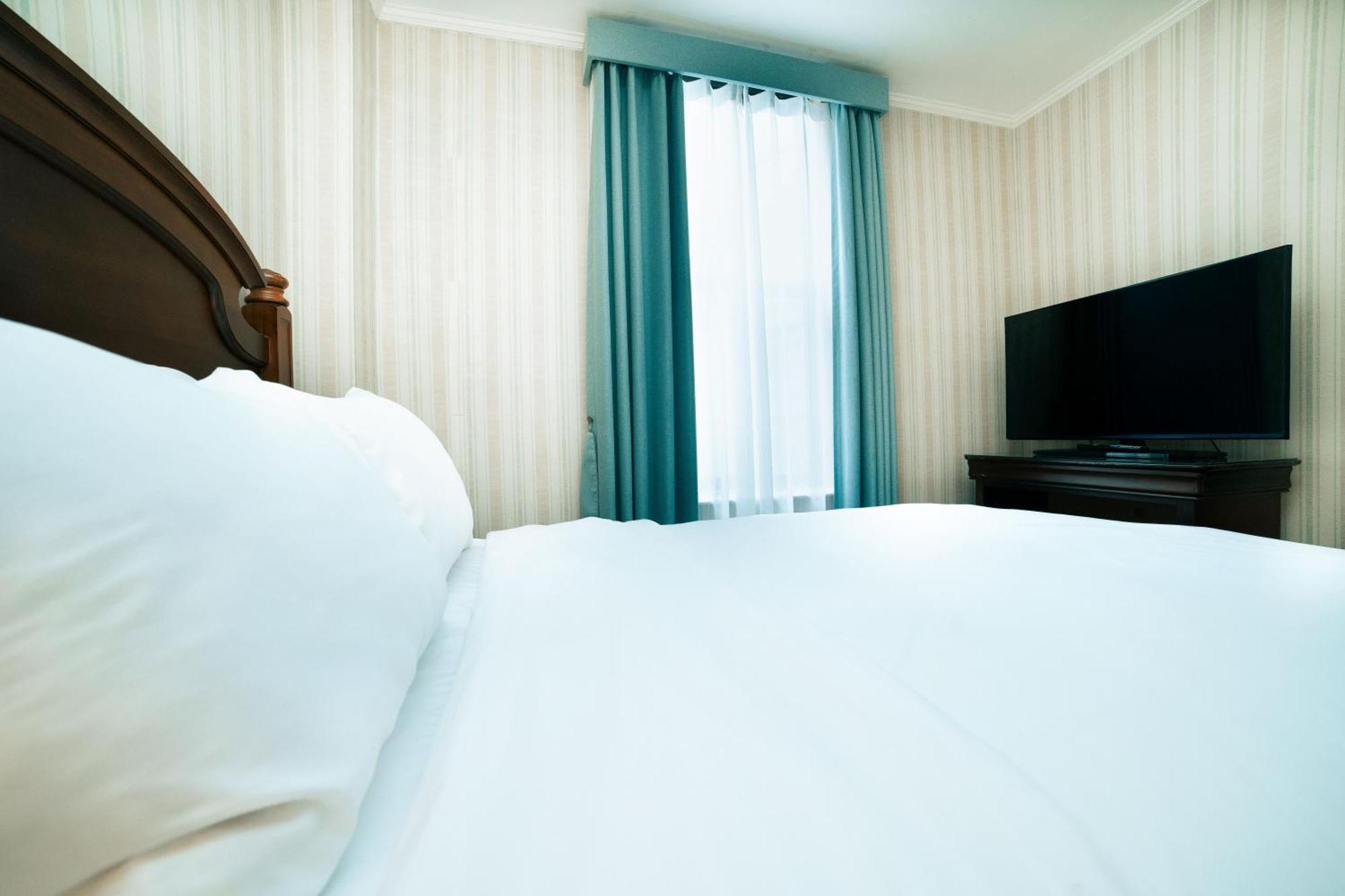 Stanford Hotel
