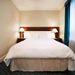 Hotel Stanford