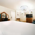Hotel Stanford